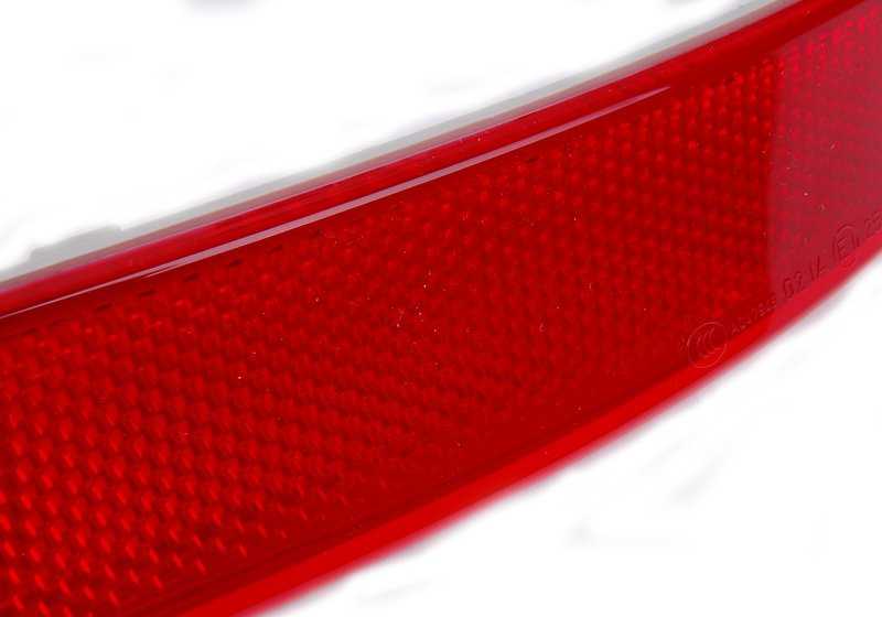 Rechts nach hinten reflektierend OEM 63147240998 für BMW E70 (x5). Original BMW.