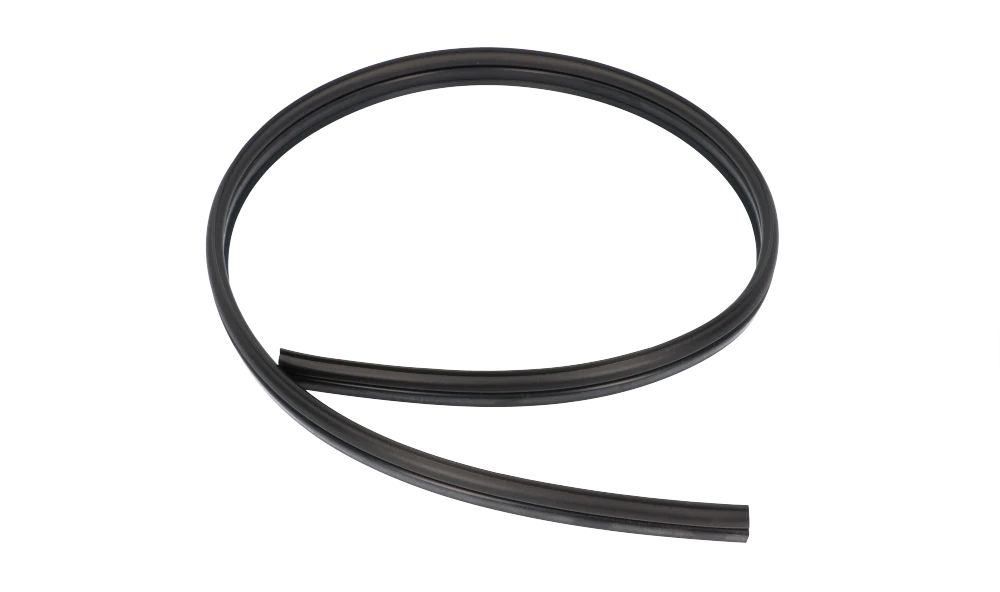 Junta de estanqueidad OEM 51711933992 para BMW E30 y Z1. Compatible con capó delantero en diferentes variantes. Original BMW.