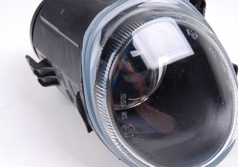 Left fog light for BMW X5 E53 (OEM 63178409025). Original BMW