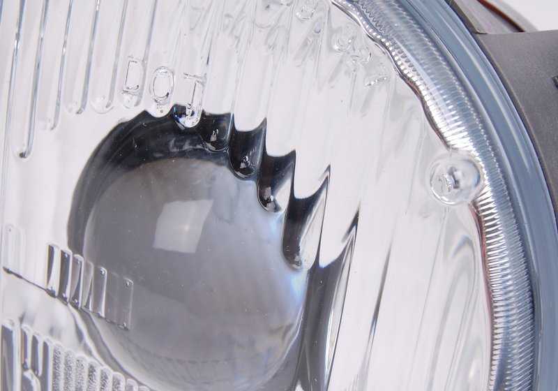 Óptica delantera derecha OEM 63121382396 para BMW E32, E34. Repuesto original BMW.
