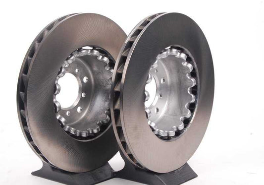 Disco del freno anteriore ventilato sinistro 34112282803 per BMW E39 M5. Misura 345x32 mm. Compatibile con i modelli M5 E39 dal 1998 al 2003. BMW originale.