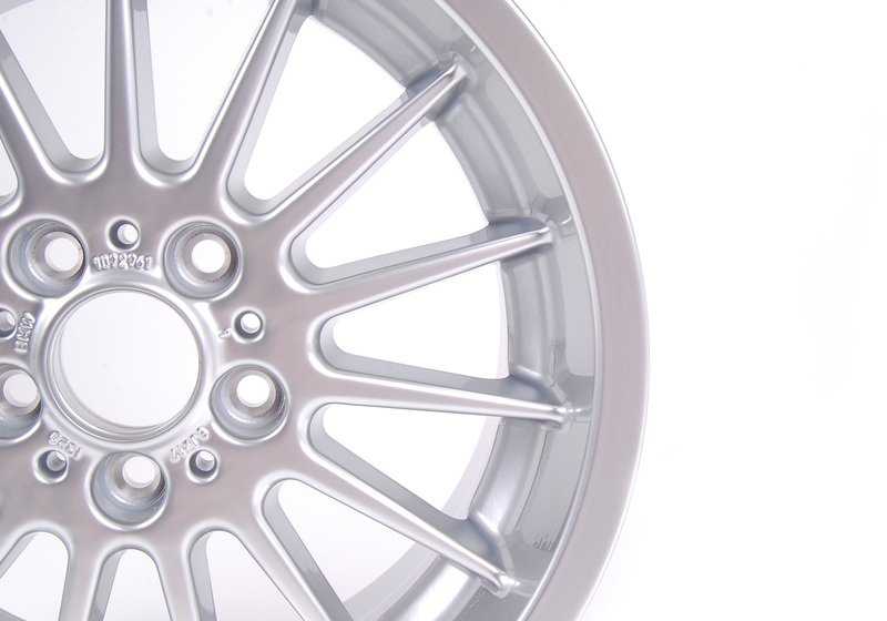 RADIAL-Styling 32 cerchi in lega per la serie BMW 5 E39 (OEM 36111092961). BMW originale