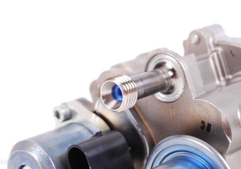 Bomba de alta presión OEM 13517616170 para BMW E82, E88, E90, E91, E92, E93, F33, E60, E61, F07, F10, F11, E63, E64, F12, F13, F01, F02, E84, F25, E70, E71, E89. Original BMW.