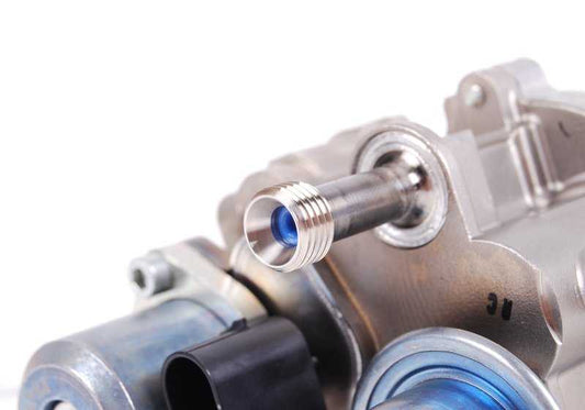 OEM high pressure pump 13517616170 for BMW E82, E88, E90, E91, E92, E93, F33, E60, E61, F07, F10, F11, E63, E64, F12, F13, F01, F02, E84, F25, E70, E71, E89. Original BMW.