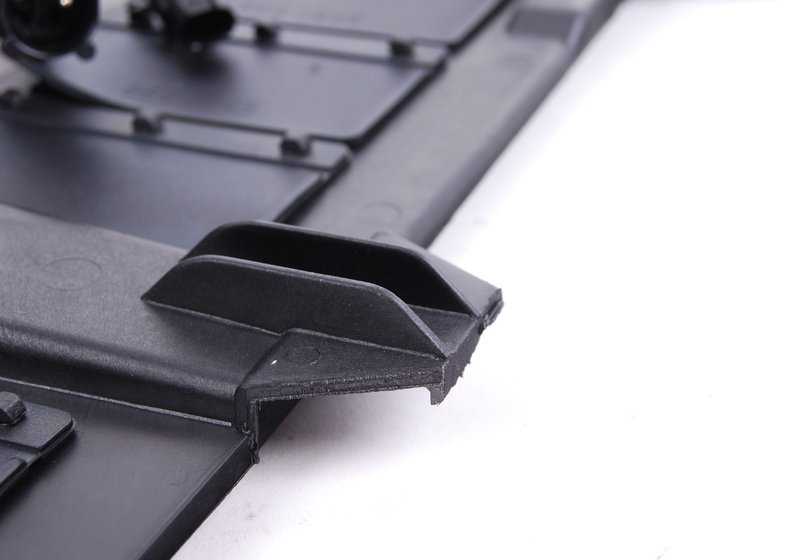 Ventilador con carcasa OEM 17101475577 para MINI R50, R53 {One, Cooper, Cooper S} (2001-2006). Repuesto original MINI. Ideal para problemas de sobrecalentamiento o ventilación del motor.