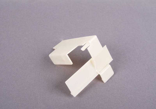 Prise en charge du relais OEM 12901742922 pour la série BMW 7 E38 {728i, 730d, 730i} compatible avec les moteurs M52, M57 et M60. BMW d'origine.