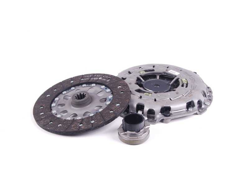 Kit de embrague completo OEM 21207531844 para BMW E46. Compatible con todos los modelos BMW E46. Pieza original BMW.