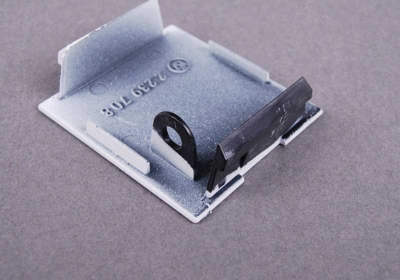 Cubierta embellecedora OEM 51112239708 para BMW E30. Original BMW.