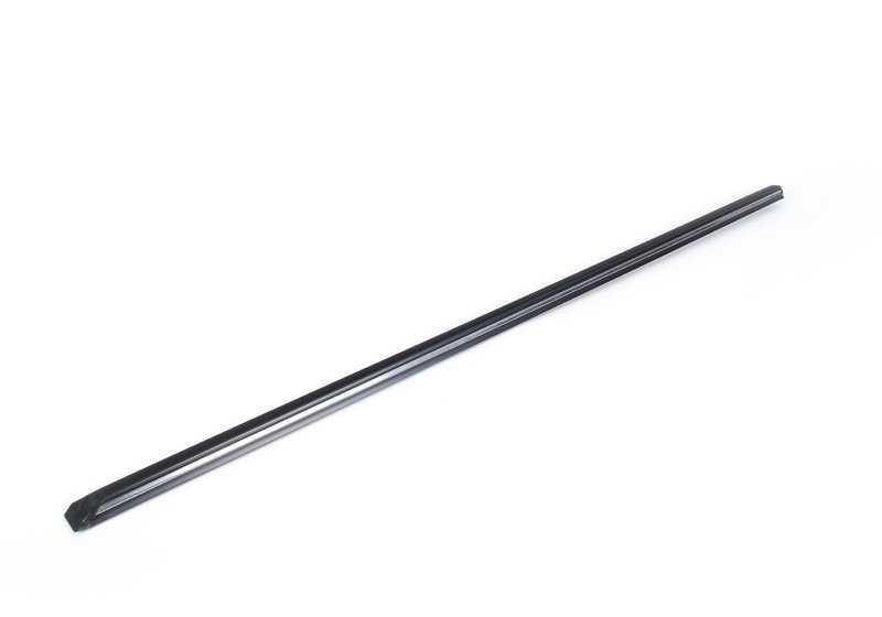 Moldura lateral puerta delantera derecha OEM 51131876132 para BMW E30. Original BMW.