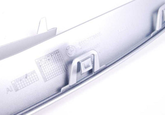 Tapa izquierda entrada de aire OEM 51117279695 para BMW F30 y F31 (316d, varios motores y versiones, 2012-2015). Pieza original BMW.