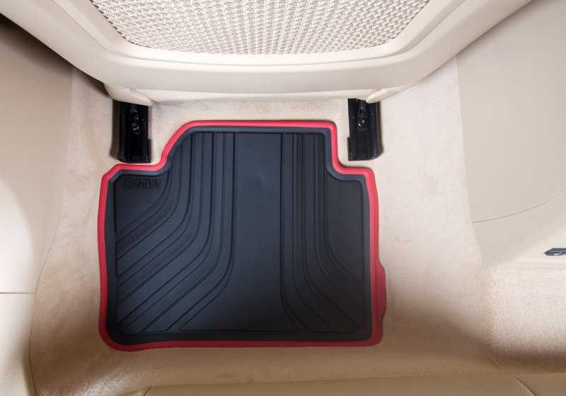 Alfombrillas de goma para todo clima OEM 51472219803 para BMW F30, F31, F80, F36. Juego trasero. Original BMW.