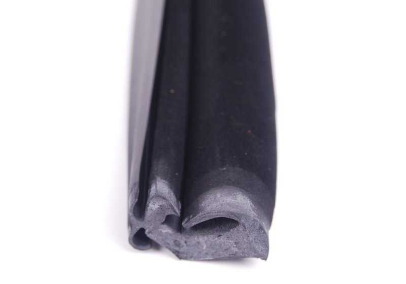 Guía de ventana central derecha OEM 54318204148 para BMW E36. Original BMW.