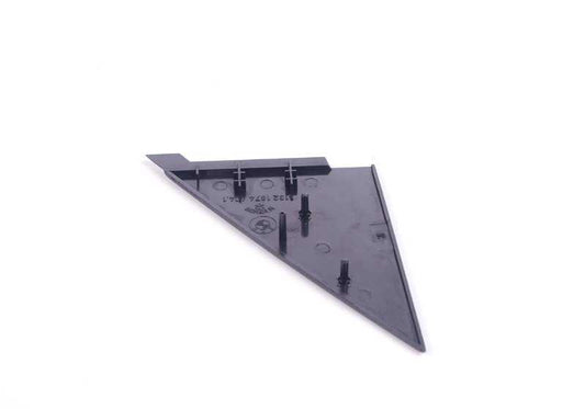 Cubierta derecha OEM 51321874404 para BMW E21. Original BMW.