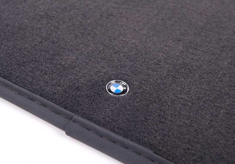 Alfombrillas de velours OEM 51471911407 para BMW E30. Original BMW.