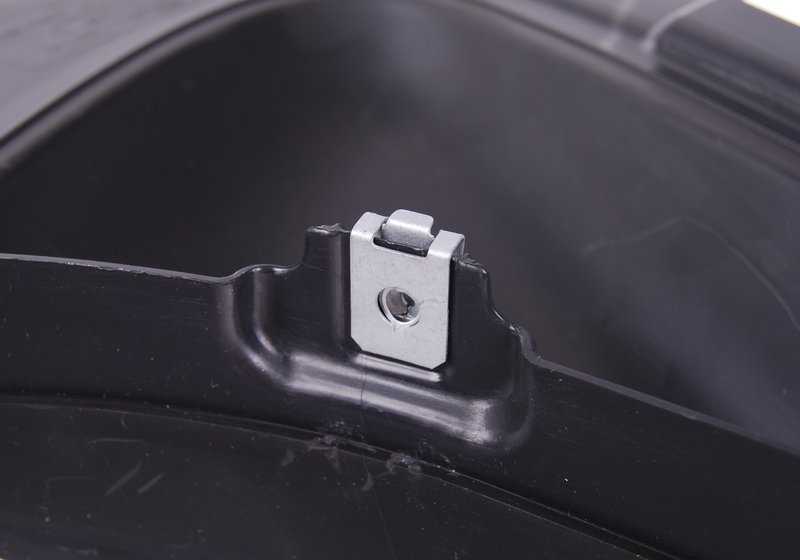 Right lower cover for BMW 3 Series F30, F31, F35 (OEM 51717260740). Original BMW.