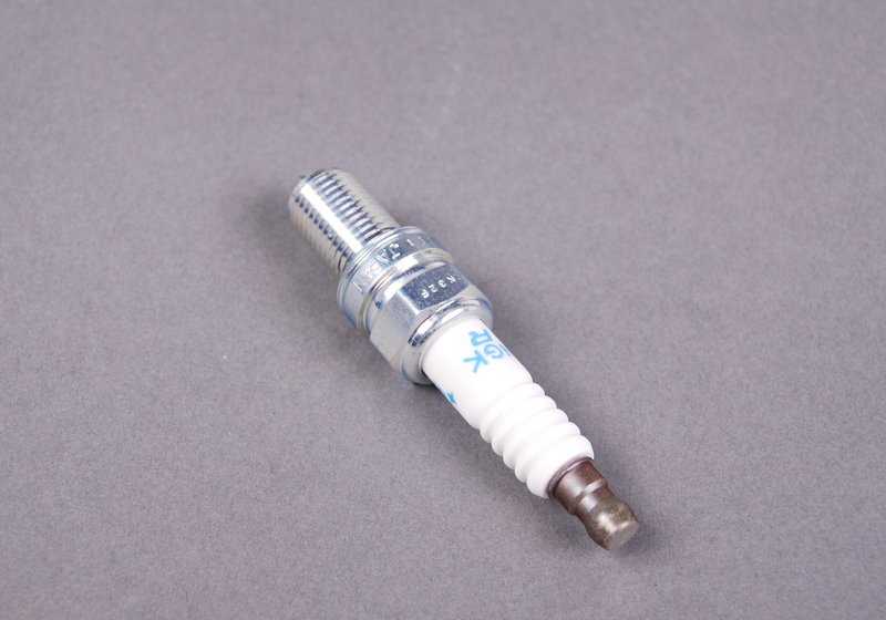 Bujía de encendido OEM 12129069048 para BMW E36. Original BMW.