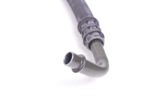 Tubo de aceite del radiador (ida) OEM 17221714511 para BMW E39 520i con cambio automático. Compatible con modelos fabricados entre 1996 y 2003. Original BMW.