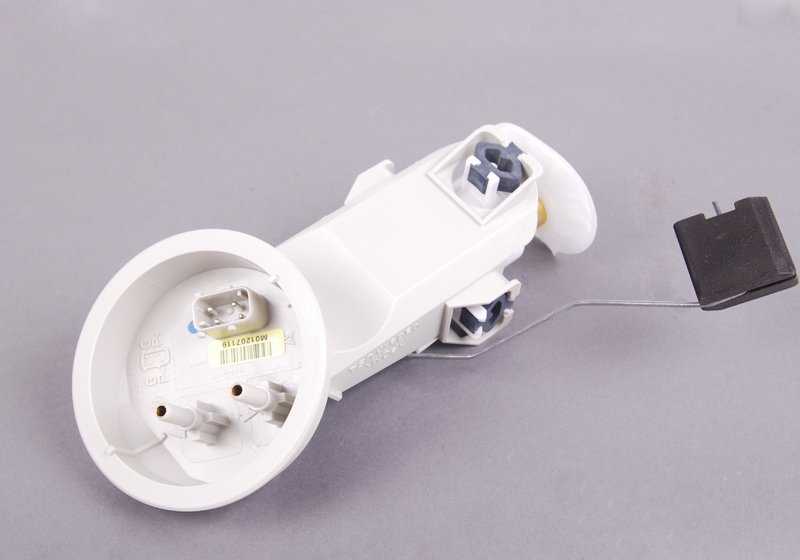 Bomba de combustible OEM 16142229672 para BMW E46,E83,E85,E86,E87,E90,E91,E92,E93. Compatible con varios modelos gasolina. Recambio original BMW.