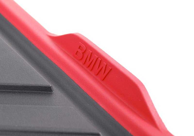 Alfombrillas de goma para todo clima OEM 51472219803 para BMW F30, F31, F80, F36. Juego trasero. Original BMW.