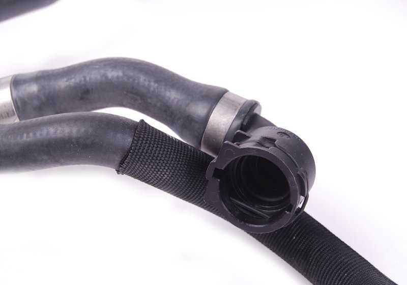 Manguera de refrigerante OEM 17127578404 para BMW F10, F11, F18. Original BMW.