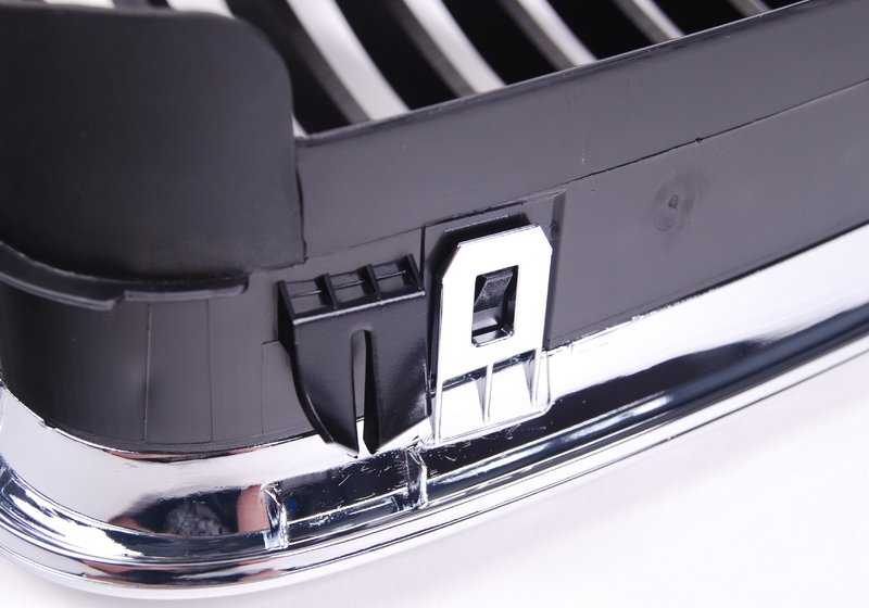 Rejilla de adorno derecho OEM 51138208490 para BMW Serie 3 E46 (316i, 318i, 320i... y más). Original BMW.