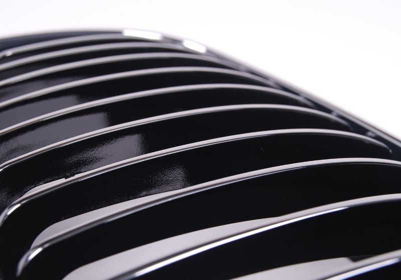 Rejilla de adorno derecho OEM 51138208490 para BMW Serie 3 E46 (316i, 318i, 320i... y más). Original BMW.