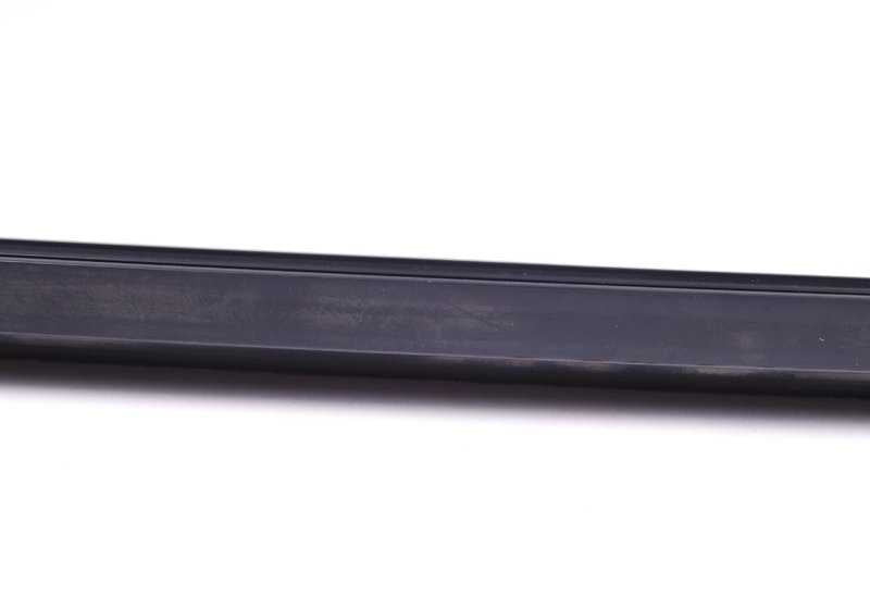 Guía de ventana trasera derecha OEM 51357033806 para BMW E60, E60N. Repuesto original BMW.