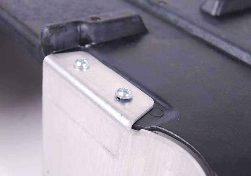 Cubierta inferior central OEM 51712495551 para BMW Z3 E36 (modelos M3.2: CK91, CK92, CL91, CL92, CM91, CM92, CN91, CN92). Original BMW.