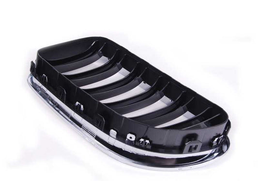 Grade decorativa dianteira direita para BMW F06 (OEM 51138057214). BMW original