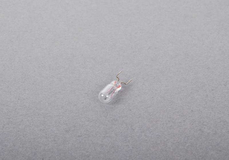 OEM rear bulb 63218362363 for BMW E34 518g, 518i, 520i, 525i. Compatible with third brake light. Original BMW.