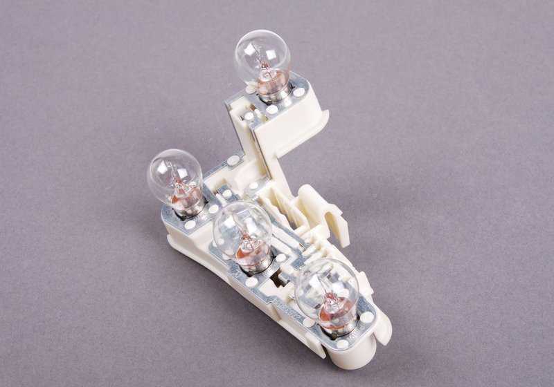 Portalámpara luz trasera lateral derecha OEM 63216937474 para BMW Serie 3 E90. Original BMW.