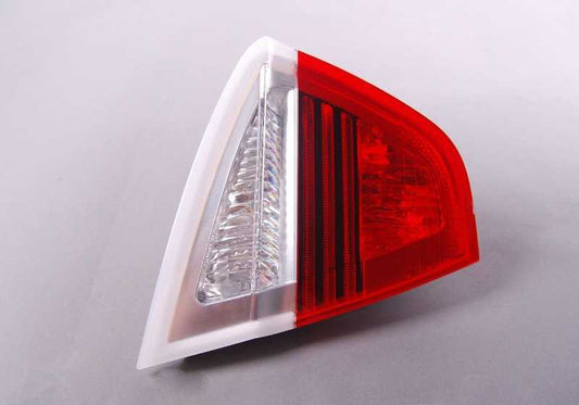 Piloto trasero izquierdo maletero OEM 63216937459 para BMW Serie 3 E90. Original BMW.