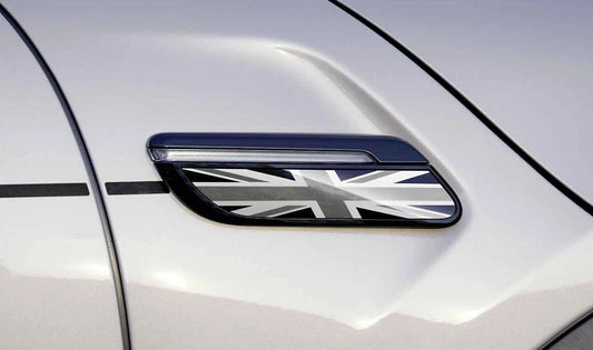 Moldura decorativa lateral Black Jack OEM 51135A1D9B3 para MINI F56 LCI, F56 BEV LCI, F55 LCI, F57 LCI. Original MINI.