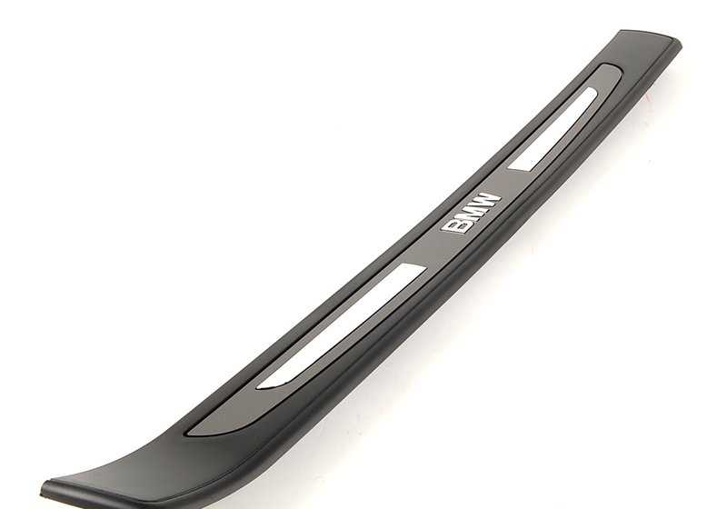 Embellis d'entrée avant droit pour BMW E65, E66 (OEM 51477051872). BMW d'origine