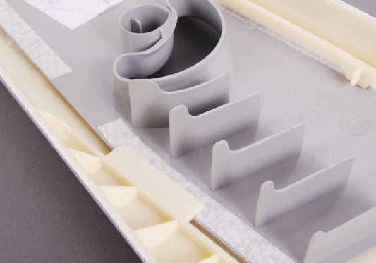 IST Pilar Pilar supérieur supérieur pour la série BMW 5 E39 (OEM 51437006846). BMW d'origine