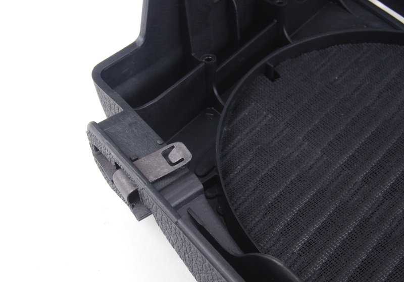 Pieza lateral izquierda OEM 51438189203 para BMW Serie 3 E36 316i (1994-2000). Original BMW.