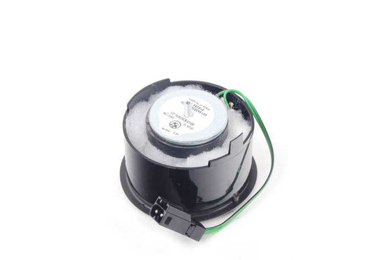 Speaker OEM 65138357674 for BMW E36. Compatible with original Hifi systems. Original BMW replacement, ideal to improve sound in vehicles with serial equipment. Quality guaranteed by BMW.