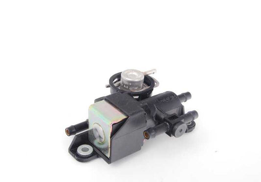 Válvula 3/2 vías OEM 13311438795 para BMW E46. Pieza del sistema de combustible (combustible/vacío). Original BMW.