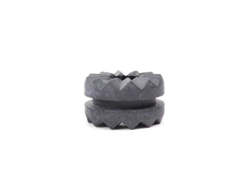 A été pour BMW 3 E90 Série, E92, E93, série 5 F07, F10, F11, F18, série 6 F06, F12, F13, série 7 E65, F01, F02, X3 F25, F97, X4 F26, X5 E70, F15 , X6 E71, F16, Z4 E85 (OEM 17212246033). BMW d'origine