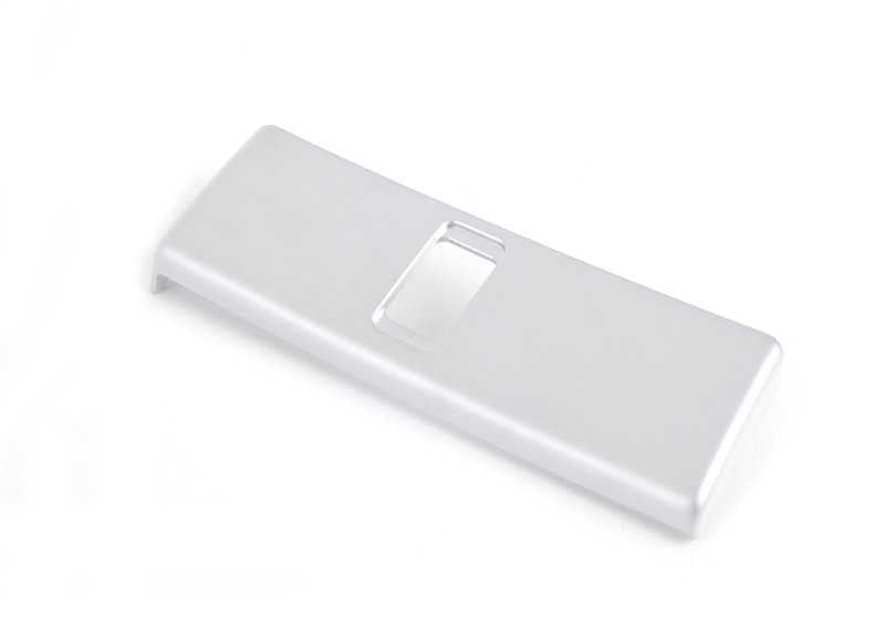 Decoração central esquerda para BMW 5 E39 Series (OEM 51452695585). BMW original