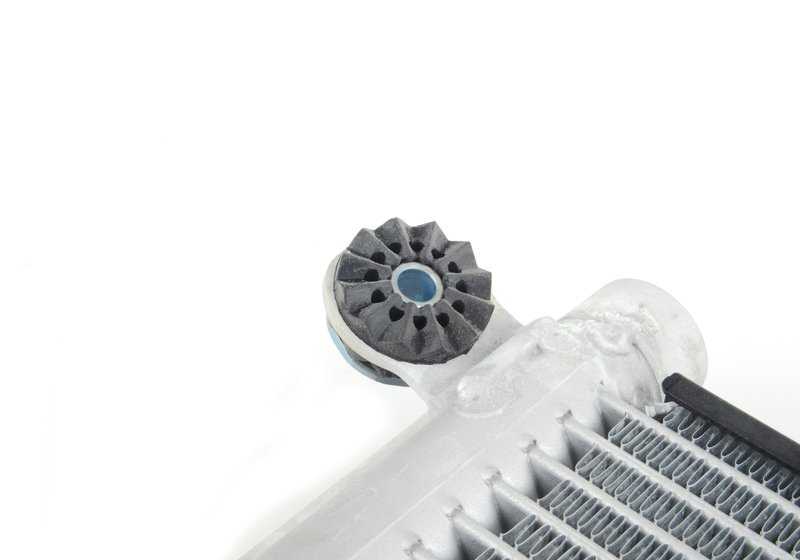 Enfriador de aceite del motor OEM 17213448627 para BMW X3 E83N. Repuesto original BMW.