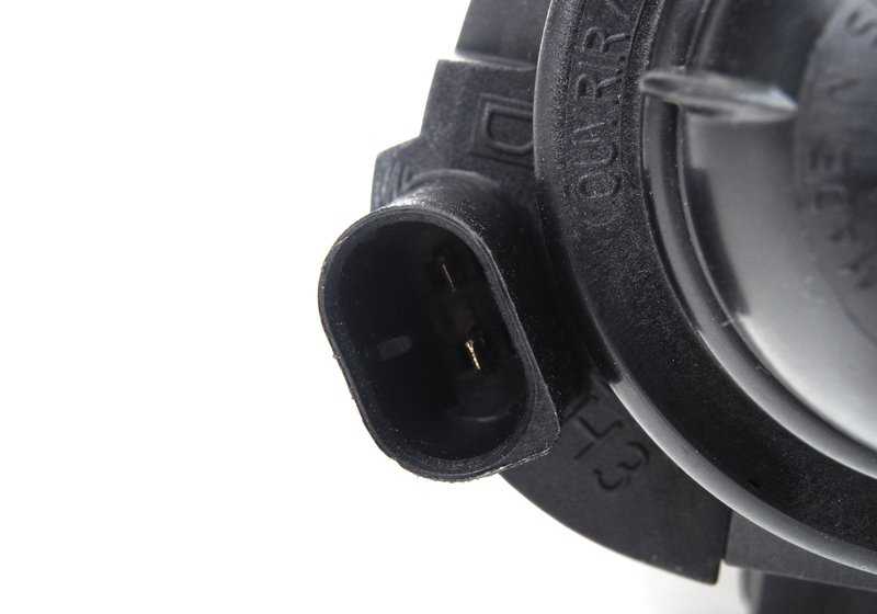 Antiniebla derecho OEM 63178409026 para BMW X5 E53 (modelos 3.0d y 3.0i del 2001 al 2006). Original BMW.