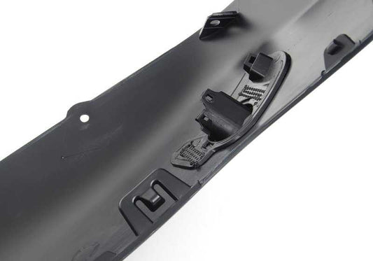 Black front cover OEM 51117222371 for BMW X5 {E70}. Compatible with all XDRive30D, XDRive35I, XDRive40D, XDRive40i, XDRive50i models manufactured between 2010 and 2013. Original BMW piece.