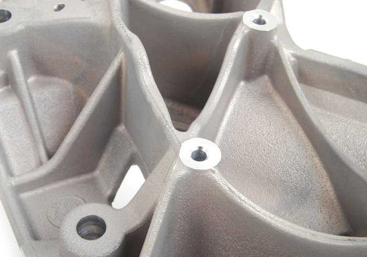 Soporte de eje delantero OEM 31116796693 para BMW F07, F10, F11, F06, F12, F13, F01, F02... y más. Original BMW.