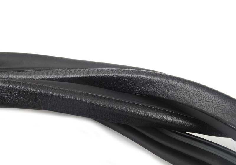 **Sello de puerta derecha OEM 51711823860 para BMW E21. Original BMW.**