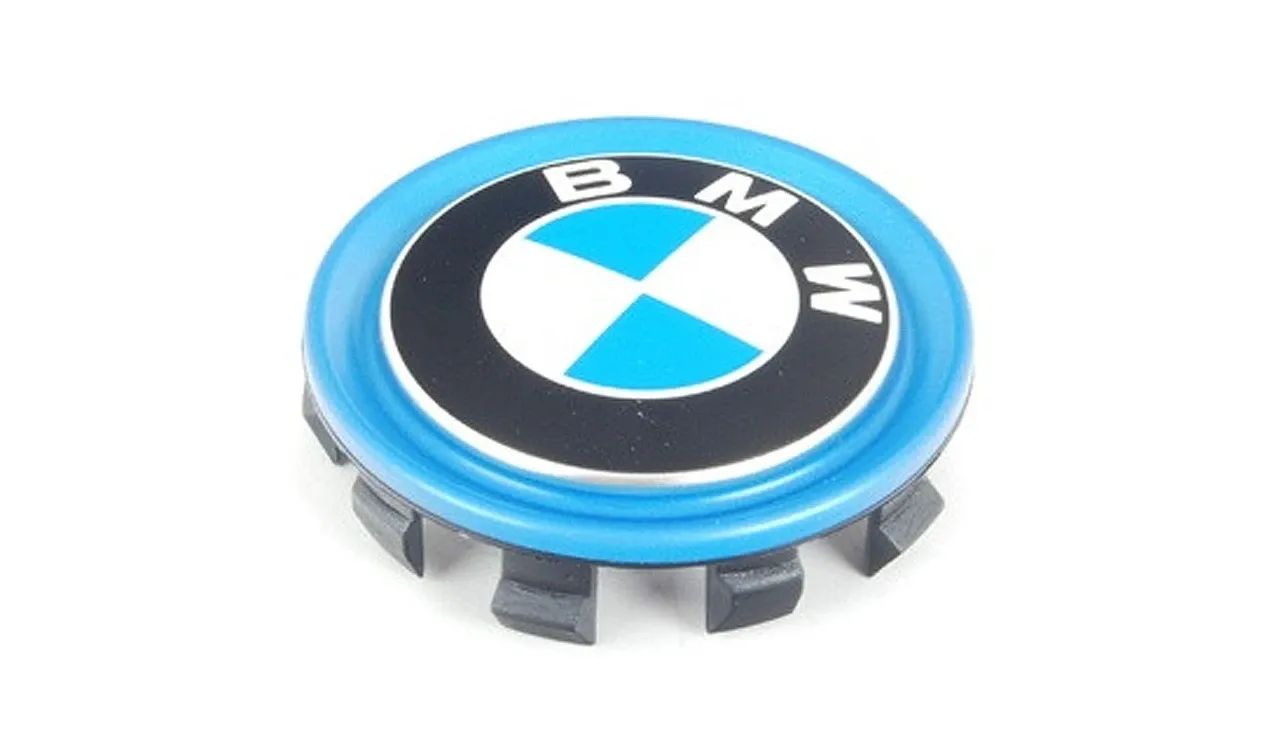 Tapacubos con anillo azul OEM 36136852052 para BMW Serie 2 F45, Serie 3 G20, Serie 5 G30, i3, i8, X1, X3... y más. Original BMW.
