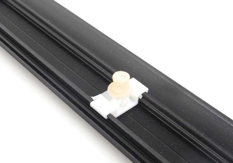 Moldura lateral trasera izquierda OEM 51132264513 para BMW E36. Original BMW.