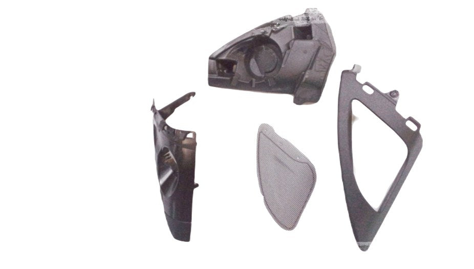 Rejilla altavoz puerta izquierda OEM 51332349059 para BMW F20, F21, F22, F23. Solo válida con sistema HiFi Alpine original instalado. Original BMW.