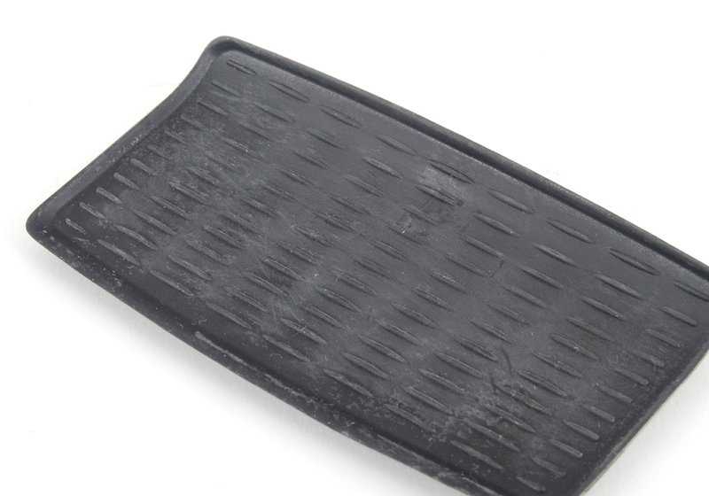 Alfombrilla interior central para reposabrazos trasero OEM 51166960687 para BMW E92, E92N, E93, E93N. Original BMW.