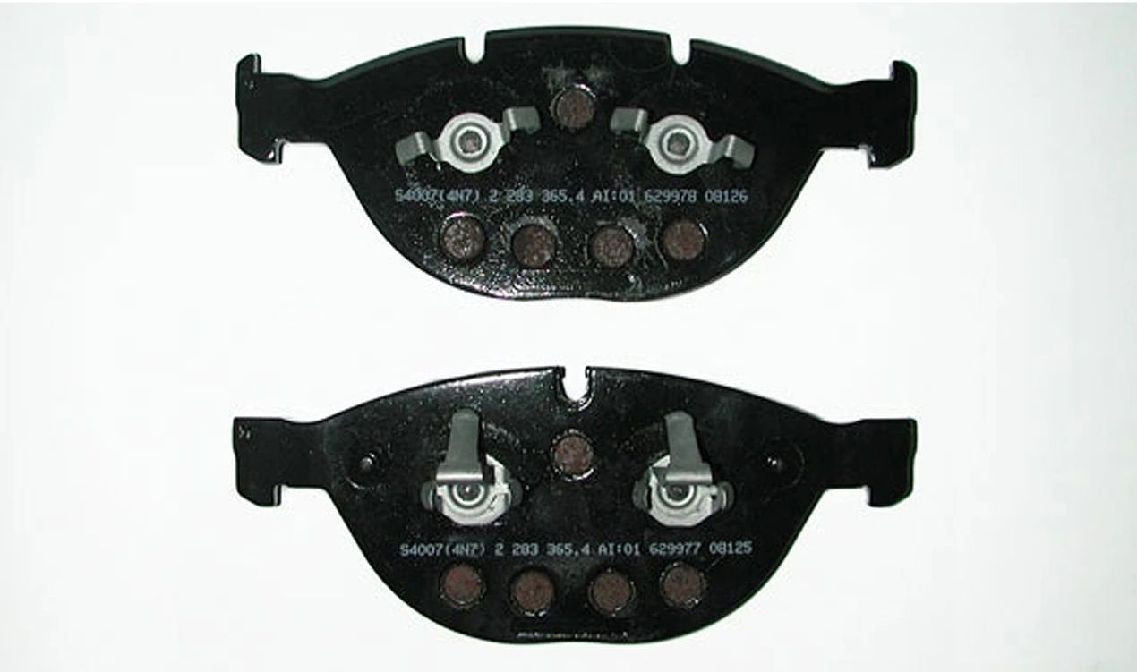 Sports brake pills M OEM 34112283365 for BMW E60, E61, E63, E64. Improved performance in demanding braking. Original BMW.